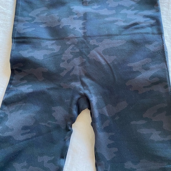 Spanx Look at me Now Seamless leggings - S - Picture 2 of 5